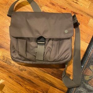 STM Scout 2 Messenger Bag (Olive Green)